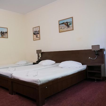 Hotel Panoramic Римніку-Вилча Екстер'єр фото