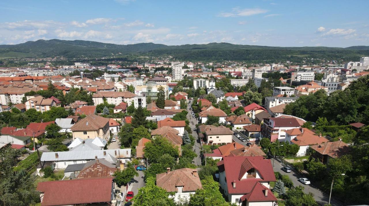 Hotel Panoramic Римніку-Вилча Екстер'єр фото